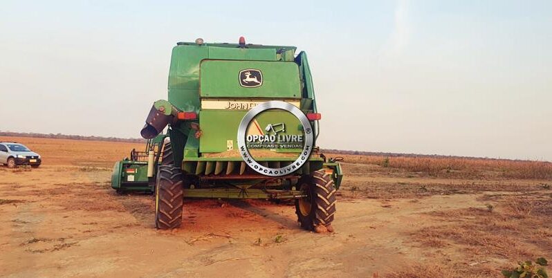 COLHEITADEDEIRA JOHN DEERE 1550 ANO 2004