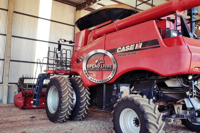 COLHEITADEIRA CASE 8120 ANO 2013