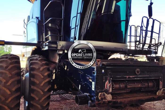 COLHEITADEIRA CASE 8120 ANO 2012