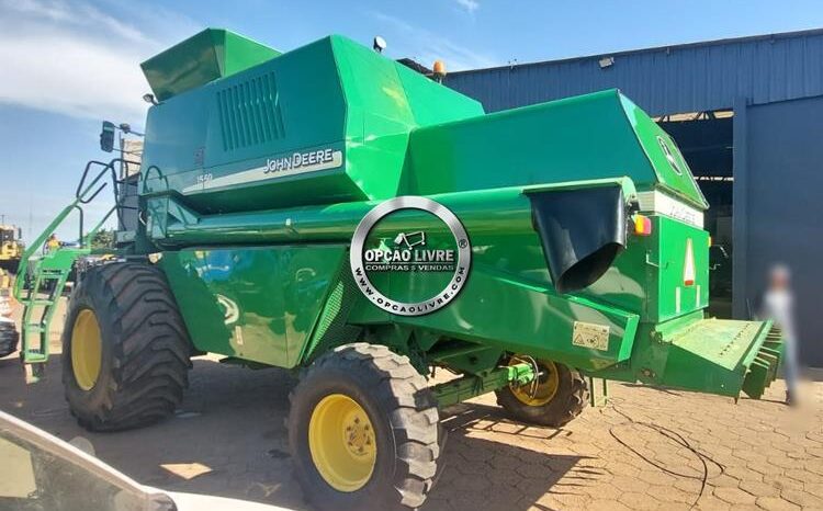 COLHEITADEDEIRA JOHN DEERE 1550 ANO 2004