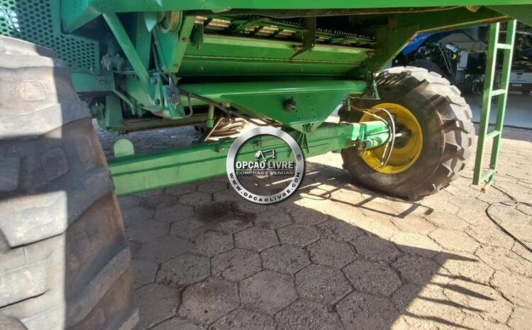 COLHEITADEDEIRA JOHN DEERE 1550 ANO 2004
