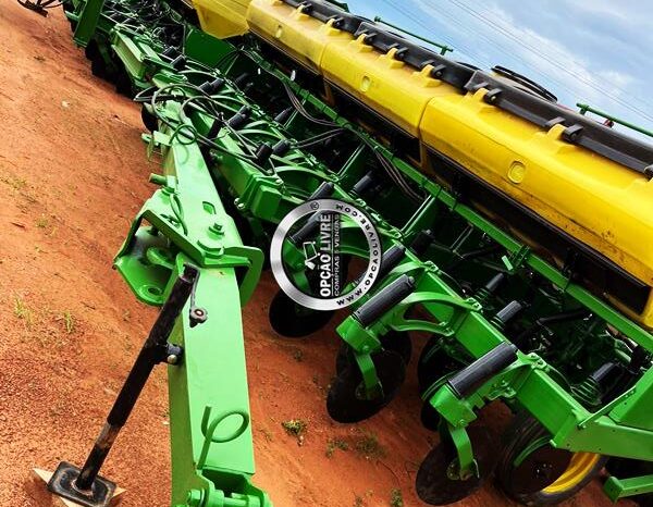 PLANTADEIRA JOHN DEERE CCS 2126 26 LINHAS ANO 2012