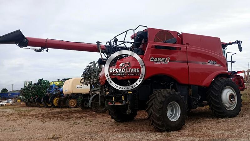 COLHEITADEIRA CASE 8250 35PES DRAPER ANO 2021