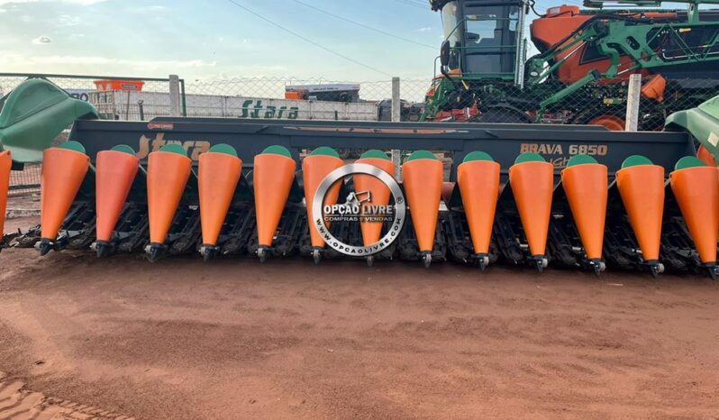 PLATAFORMA DE MILHO STARA BRAVA 6850 14X50 ANO 2010