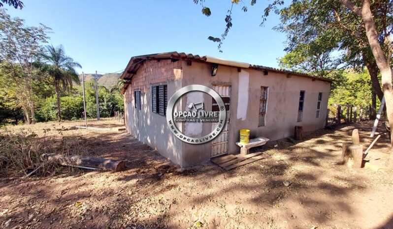 FAZENDA COM 107 HECTARES A VENDA EM POXORÉU – MT