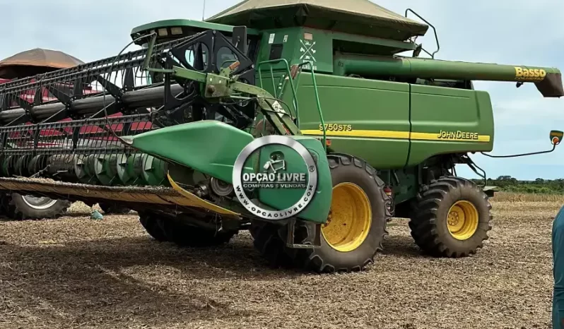 COLHEITADEIRA JOHN DEERE STS 9750 30 PÉS ANO 2004