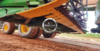 COLHEITADEIRA JOHN DEERE S680 40 PES DRAPER ANO 2015 (3)