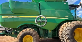 COLHEITADEIRA JOHN DEERE S680 TRAÇADA 4X4 ANO 2012 (1)
