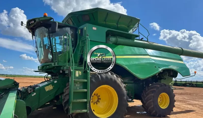 COLHEITADEIRA JOHN DEERE S680 4X4 40PES ANO 2012