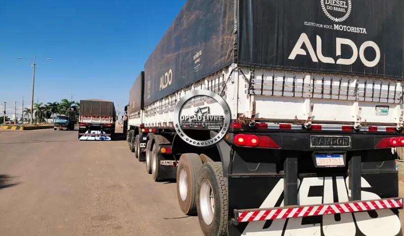 CARRETA BITREM 9 EIXO RANDON ANO 2004