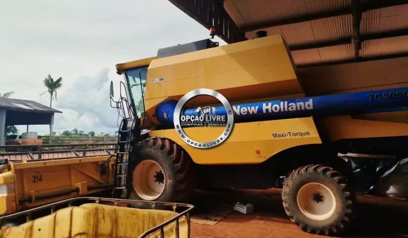 COLHEITADEIRA NEW HOLLAND TC5090 25 PES ANO 2012