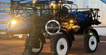 PULVERIZADOR NEW HOLLAND SP2500 (1)