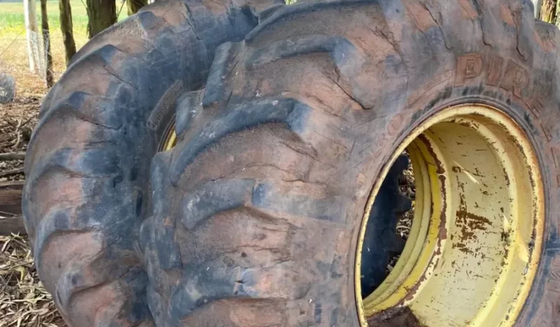 TRATOR JOHN DEERE 6300 ANO 2002