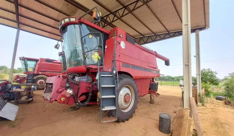 COLHEITADEIRA CASE 2399 35 PÉS ANO 2009