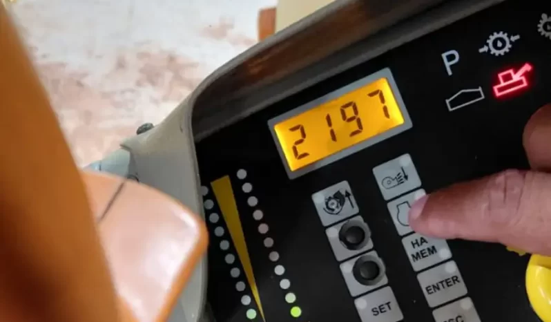 COLHEITADEIRA NEW HOLLAND TC5090 25 PES ANO 2011