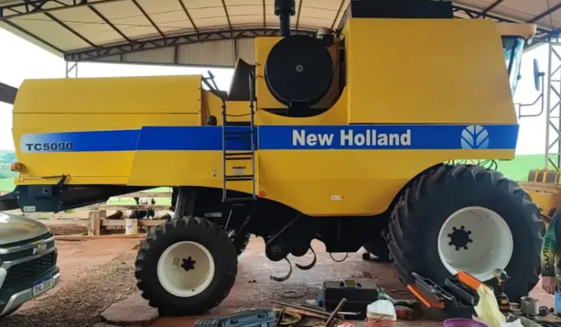 Colheitadeira New holland Tc 5090 25 pes ano 2008